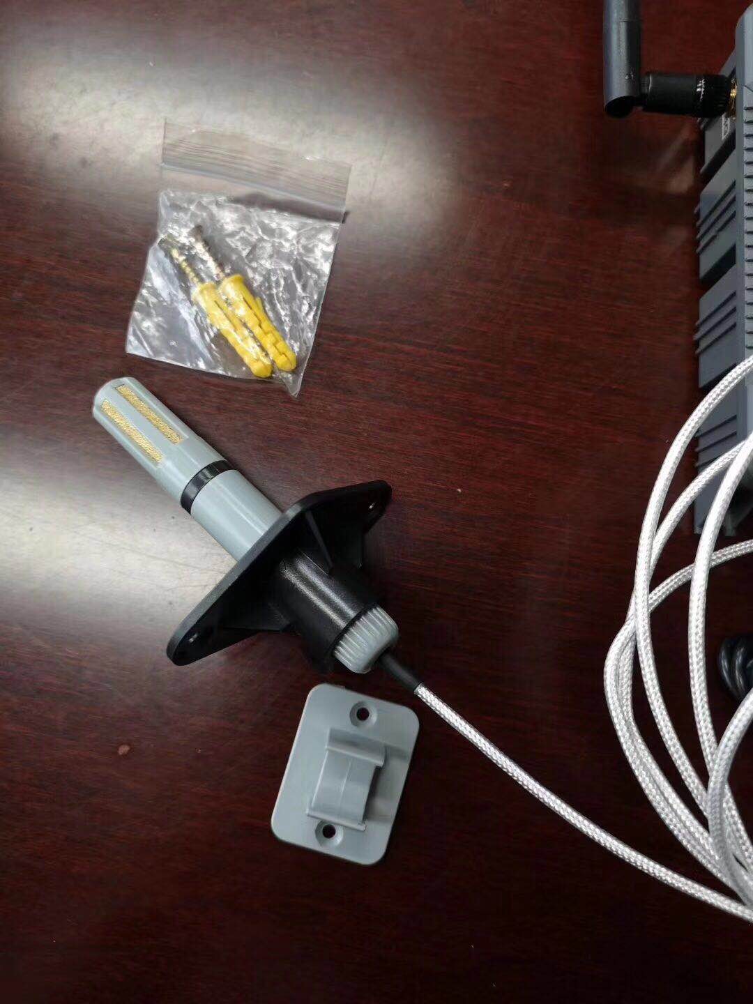 無線溫濕度傳感器測(cè)試冰箱