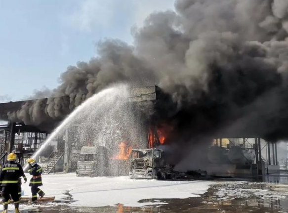 廣西一油罐車發(fā)生爆炸事故 廣西一油罐車發(fā)生爆炸事故