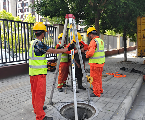 有限空間作業(yè) 有限空間作業(yè)